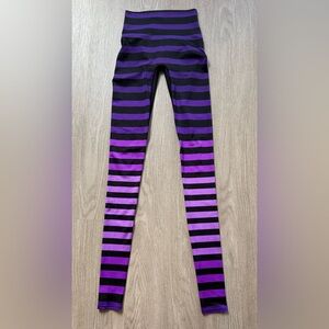 K Deer Purple Striped Leggings Size Small